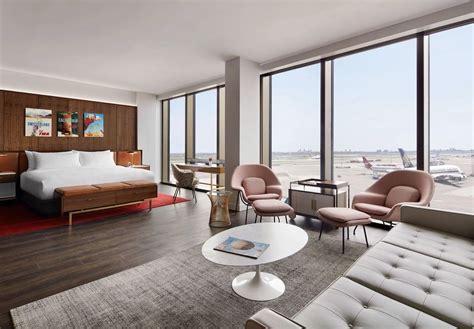 airports with hotels inside.